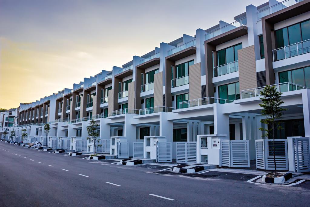 R Residence Jelutong Bagian luar foto